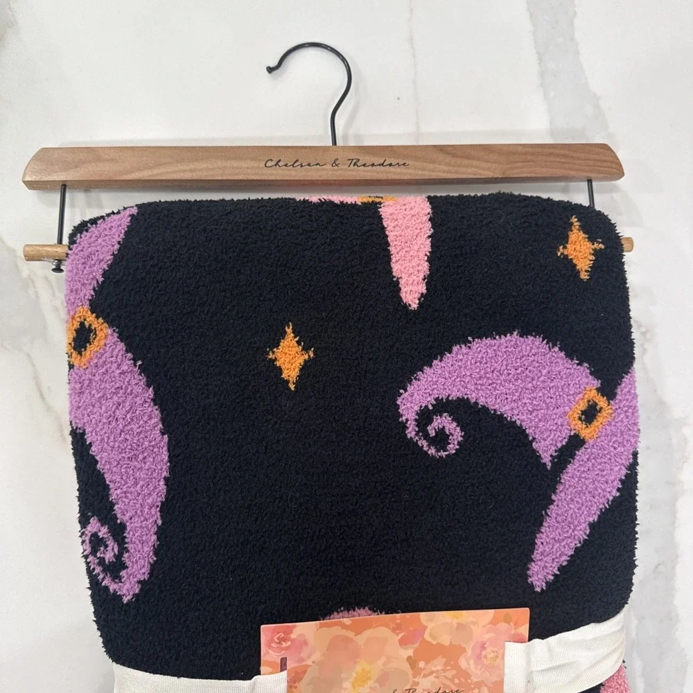 Chelsea & Theodore Home Decorative Oversized Throw 50x70
